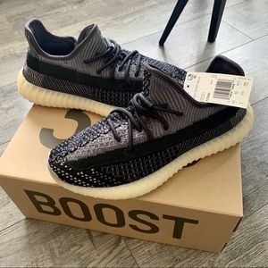 Adidas Yeezy boost 350 v2 Asriel M9/W10.5 DS NEW